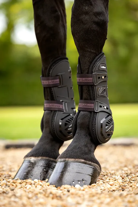 LM Motion Cool Tendon Boot