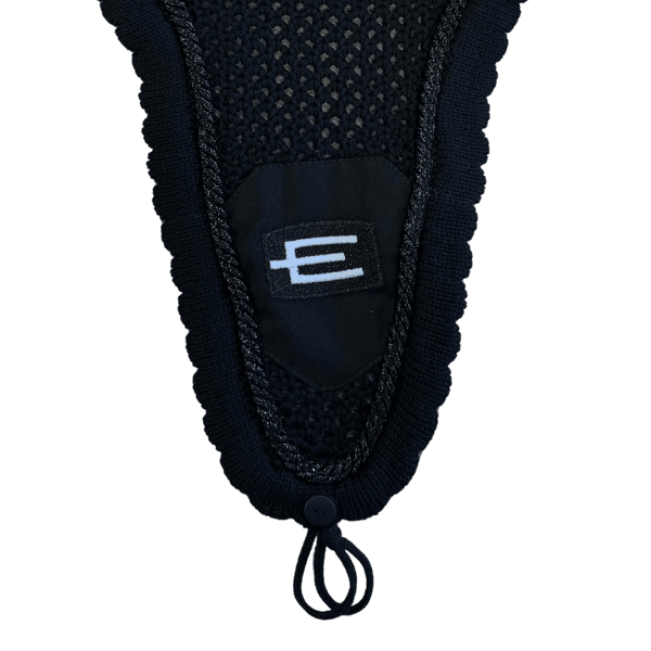 Hovedbilde Ruben Soundless E - Logo Ørehette - Sort/Hvit   